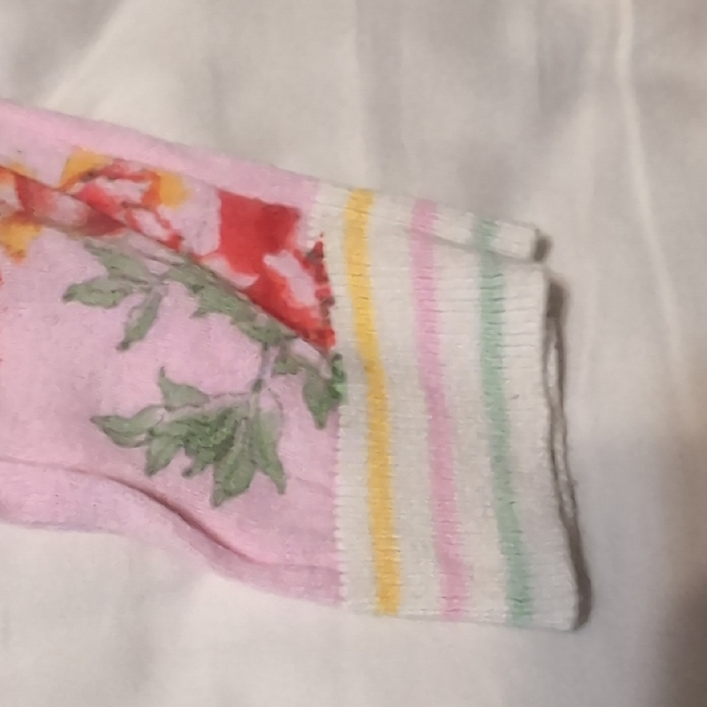 Lightweight FDJ Floral V-Neck Sweater - Pink Green Yellow Medium A bit Nubbly*** - Picture 5 of 5